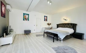 Panoramic Studio